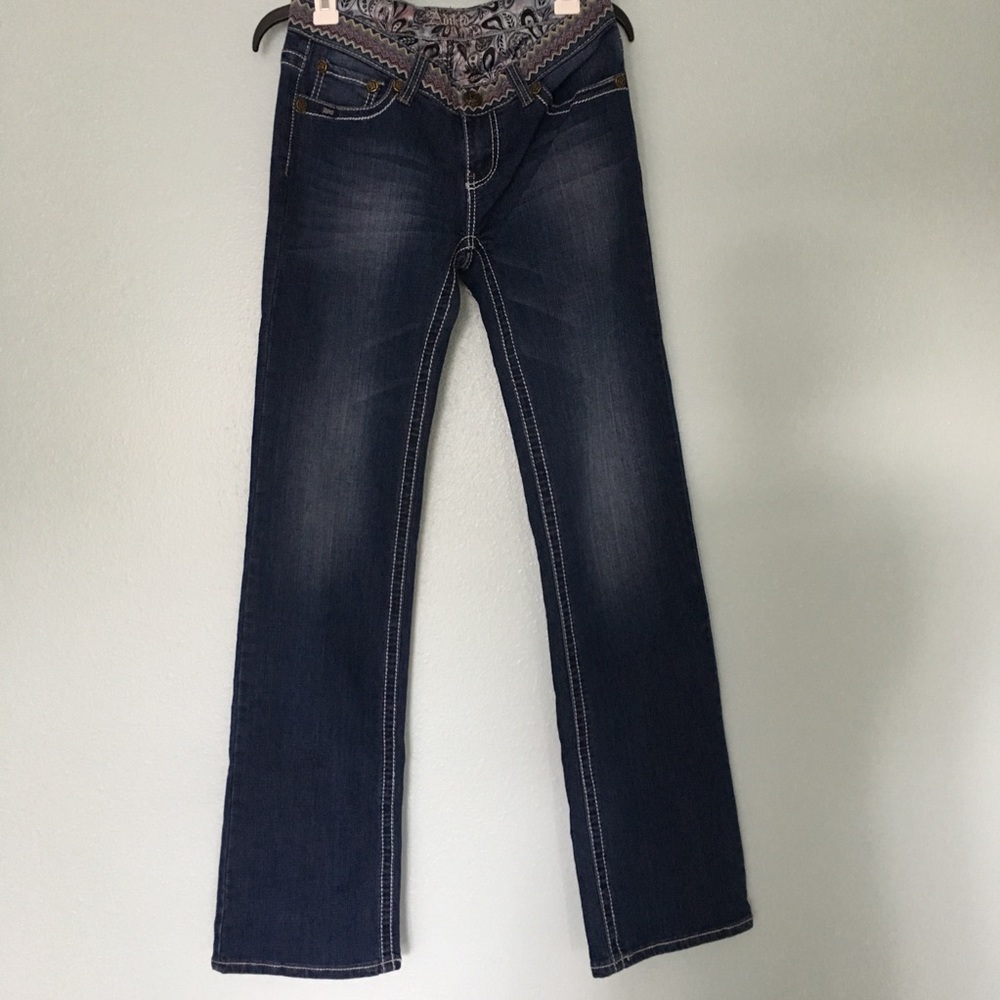 Adiktd Women’s Bootcut Distressed Jeans -SZ 6-W29